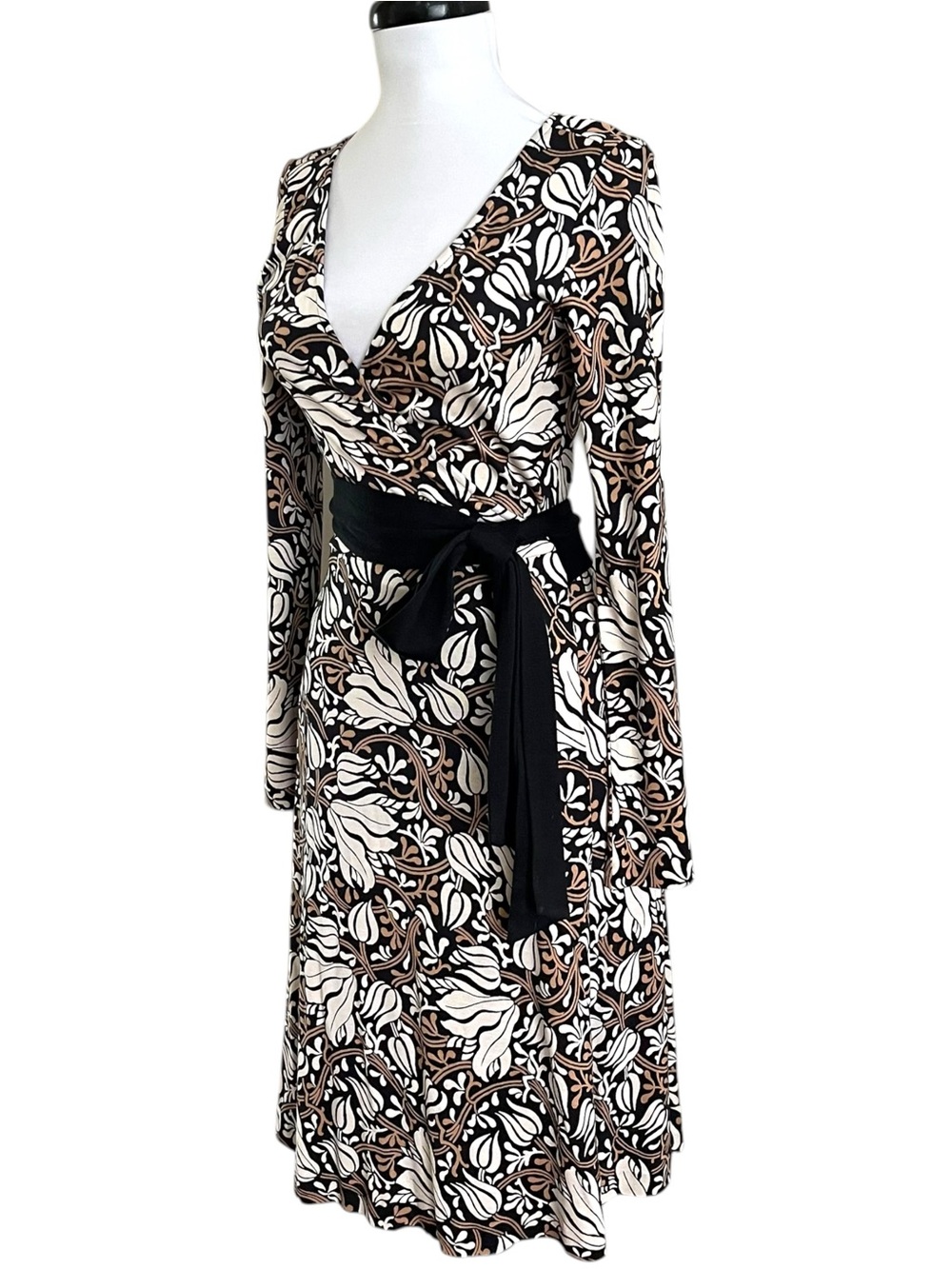 Diane von Furstenberg Silk Wrap Midi Dress sz 2 Floral Brown Classic Office DVF - Picture 3 of 9